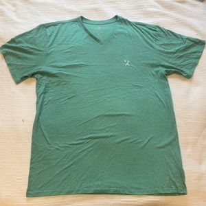 (Mark Ecko) teal t-shirt.